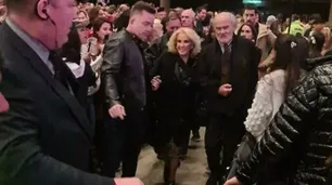 Video: Luis Miguel bajó del escenario y saludó a Mirtha Legrand, que fue ovacionada por el público