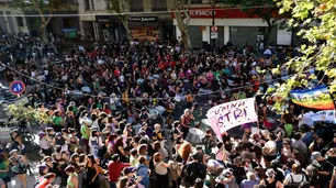 Encuesta: la mayoría denuncia desigualdad de género y más del 70% señala que las tareas de cuidado recaen en mujeres