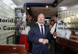 Sabbatella acusó a Macri de "odiar la democracia" tras el anuncio de Peña