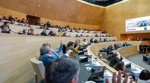 Legislatura de Córdoba: en plena sesión inmersa en clima electoral, un legislador se puso a recitar un poema de Becquer