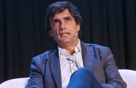 Lacunza dijo que el gobierno "tardó demasiado" en levantar el cepo: Javier Milei y Luis Caputo lo trataron de "mentiroso"