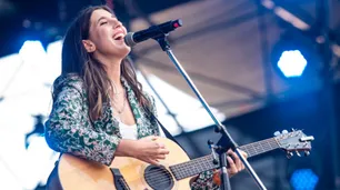 Paz Carrara se presentó por primera vez en el Lollapalooza y anticipó su próximo disco