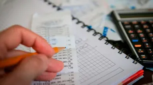 Los límites de bajar impuestos a medida que baja el gasto