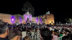 Alta Gracia celebró la Navidad con un emotivo concierto en el casco histórico