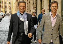 Cura gay expulsado del Vaticano: "Francisco sostiene la homofobia"