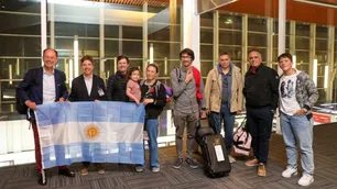Luego de horas frenéticas, y peligrosas, llegaron a Ezeiza los diplomáticos argentinos expulsados por Maduro