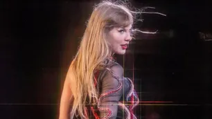 Taylor Swift hechizó River en su segunda noche, con canciones sorpresa y beso a Travis Kelce