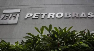 Las acciones de Petrobras se hunden tras reversión de precios