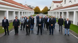 Encuentro en Olivos: Alberto recibe al "grupo de los seis" y la CGT por el Consejo Económico