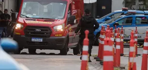 Murió una joven en un colectivo y descubrieron que llevaba 26 celulares pegados al cuerpo