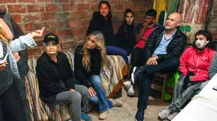 Milagros Maylin visitó a vecinos que cobran planes sociales y criticó a piqueteros: "No pueden jugar así con la humildad de la gente"
