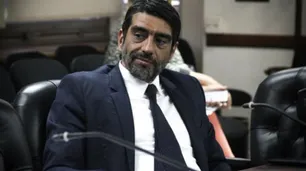 Espionaje a jueces: el contacto del diputado Tailhade figura en el teléfono de un ex policía detenido