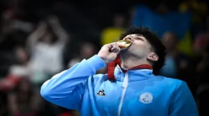 El nadador argentino Iñaki Basiloff dio la sorpresa y consiguió la primera medalla de oro en los Juegos Paralímpicos
