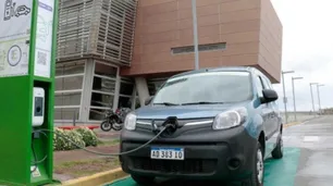 Los surtidores eléctricos de autos, trabados por un vacío legal en Argentina