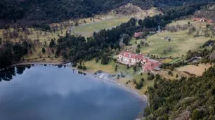 Lago Escondido: un juez de Bariloche rechazó enviar la causa a Comodoro Py