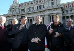Se achica la brecha y crece el suspenso en las primarias