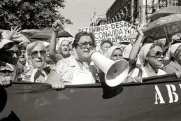 Marcha para despedir a Hebe de Bonafini: dejarán sus cenizas en Plaza de Mayo