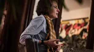 Señalan a la escritora Laurence Debray como nueva "amiga íntima" del rey Juan Carlos