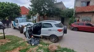 Detuvieron a los 13 policías acusados de adulterar la escena de un crimen: el video que los compromete