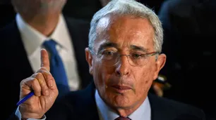 Alvaro Uribe y los fantasmas de Colombia