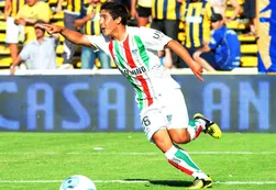 Con sufrimiento, Vélez le ganó a Central en Rosario