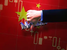 Moody's rebaja a negativa la perspectiva crediticia de China