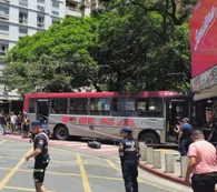 El dueño del quiosco sobre el choque del colectivo en la Chacabuco: "Fue un milagro"