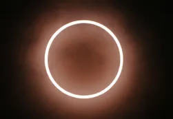 Expectativa por el eclipse anular de Sol: aconsejan no mirarlo en forma directa