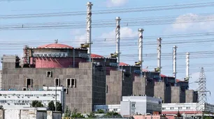 Por el riesgo de un ataque nuclear en Zaporiyia, los ucranianos reservan alimentos, vino y hacen simulacros de evacuación