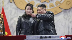 El líder de Corea del Norte y su hija: sugestivo “juego de camperas” y la amenaza a Corea del Sur