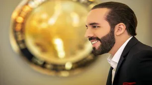 El FMI prohíbe a El Salvador que compre Bitcoin en el sector público y Nayib Bukele lo desafía