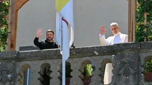 El papa León XIV celebró la primera misa "verde" en Castel Gandolfo y recibió a Volodímir Zelenski
