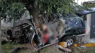 Del conurbano al cementerio: robaron una Hilux en Ezpeleta y se estrellaron contra un árbol en Bernal