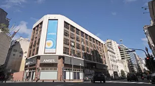 Jubilaciones, pensiones, AUH, AUE y Becas Progresar de Anses: quiénes cobran el 18 de marzo