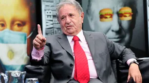 Vacunatorio VIP: la familia Duhalde, el Topo Devoto y un apellido mal escrito, curiosidades de la lista oficial