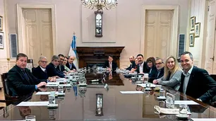 Con una agenda limitada y enfocado en la economía, Milei delega la gestión y la política