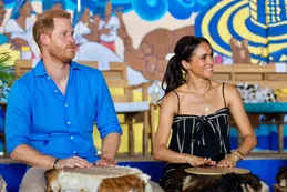 El príncipe Harry y Meghan Markle soprendieron al bailar salsa en Colombia: el video