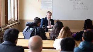 Franja Morada reclama que suspendan a Alberto Fernández como profesor en la UBA, por no acatar a la Corte
