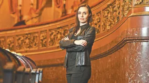 Zoe Zeniodi: “La música nos mantiene vivos”