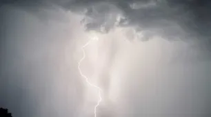 Clima en año nuevo: nueve provincias afectadas por lluvias y dos bajo alerta roja, naranja y amarilla