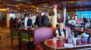 El crucero con argentinos llegó a Francia y los quieren enviar a Italia: "Necesito suerte para salir vivo"