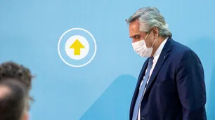 Solo dos embajadores políticos de Alberto Fernández salieron a respaldarlo en público
