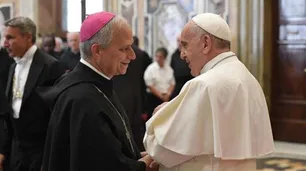 “El Papa León comparte con Francisco la lucha por la paz”, afirma Monseñor Gustavo Carrara