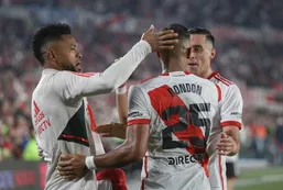River ganó sobre el final contra Atlético Tucumán