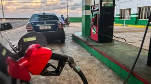 Cuba raciona el combustible: acortan semana laboral, menos autobuses, trenes y servicios turísticos