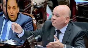 Leiva llevó una careta de Adorni al Congreso y lo llamó “el mayor delincuente de este Gobierno”