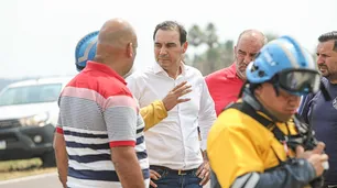 Incendios en Corrientes: Valdés agradeció a Brasil y pidió ayuda al embajador de Estados Unidos