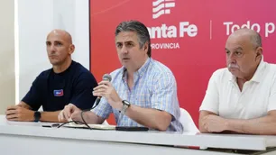 Protesta policial en Rosario: el Gobierno santafesino pasó a disponibilidad a 20 agentes y se inició una causa penal