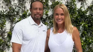 Tiger Woods fue arrestado y acusado de conducir alcoholizado tras un choque y vuelco en Florida