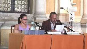El periodista y escritor Claudio Negrete presentó su libro de poesías en Venecia